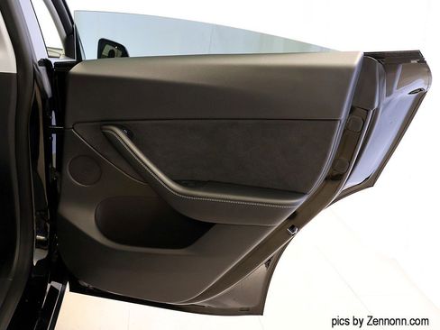 Used 2021 Tesla Model Y Performance image 27