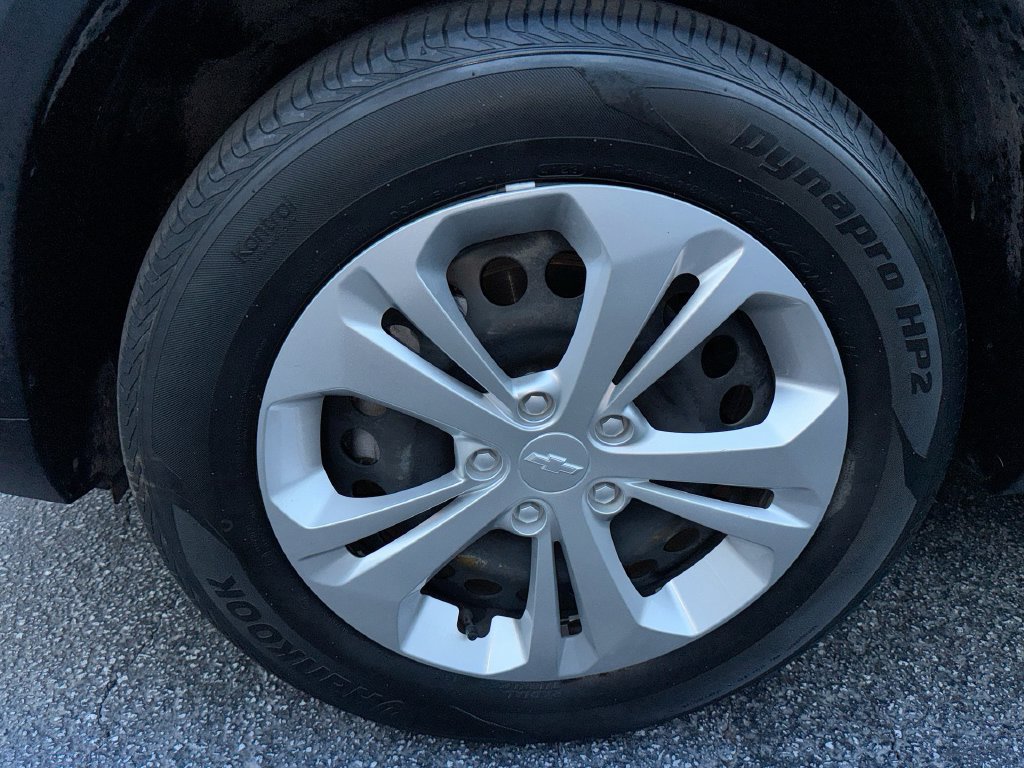 Used 2024 Chevrolet Trax LS FWD image 12