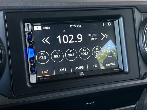 Used 2019 Toyota Tacoma TRD Sport w/ Technology Package AWD/4WD image 19