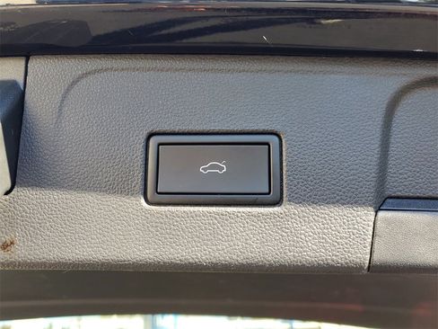 Used 2022 Volkswagen Atlas SE image 10