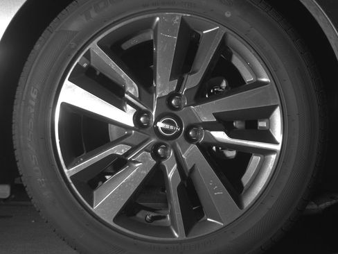 Used 2025 Nissan Versa SV image 13