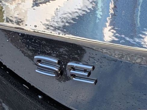 New 2026 Volkswagen Tiguan SE R-Line image 12