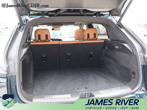 Used 2024 Cadillac XT4 Sport FWD image 14
