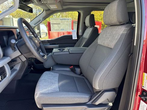 New 2026 Ford F250 XLT w/ XLT Premium Package image 12