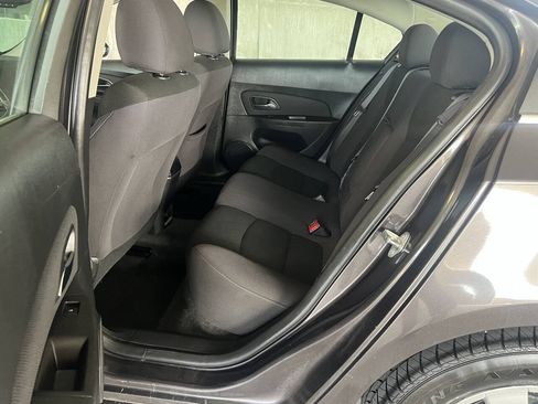 Used 2014 Chevrolet Cruze LT FWD image 12