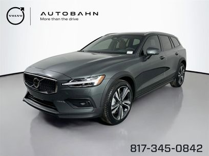 New 2026 Volvo V60 B5 Cross Country Plus w/ Climate Package