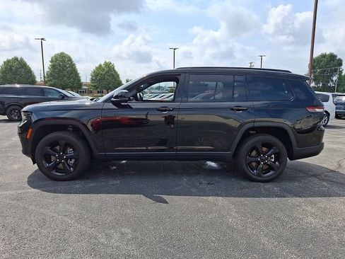 Used 2023 Jeep Grand Cherokee L Laredo AWD/4WD image 6