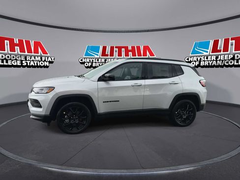 New 2026 Jeep Compass Latitude AWD/4WD image 4