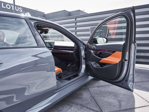 Used 2026 BMW M5 w/ Executive Package image 29