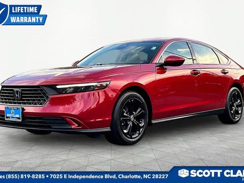 Used 2023 Honda Accord EX image 3