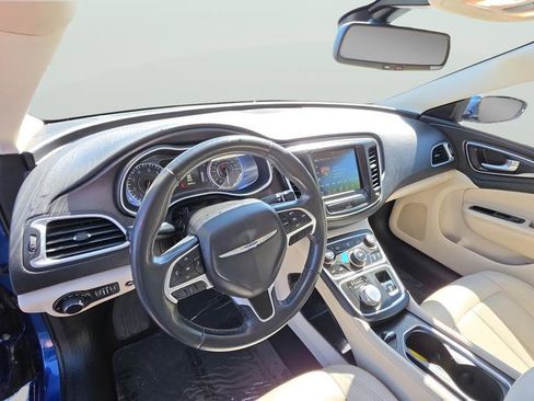 Used 2017 Chrysler 200 Limited Platinum FWD image 20