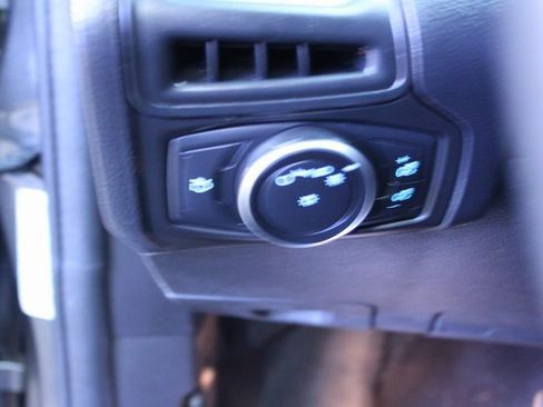 Used 2018 Ford Focus SE image 12