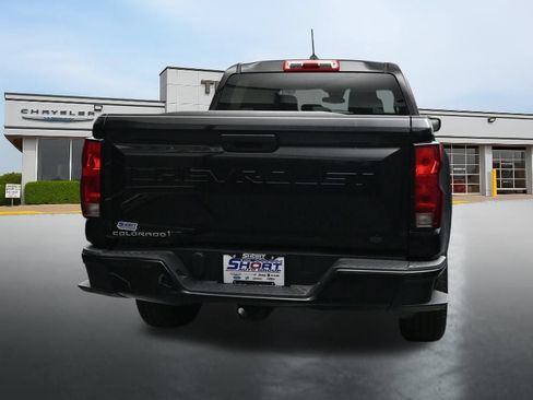 Used 2023 Chevrolet Colorado W/T RWD image 4