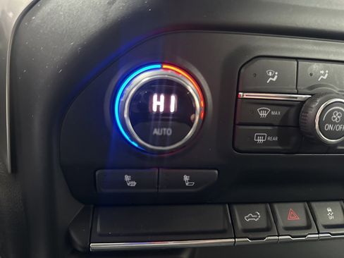 Used 2020 Chevrolet Silverado 2500 LT w/ Convenience Package image 20