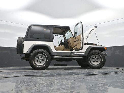 Used 2000 Jeep Wrangler Sport image 37