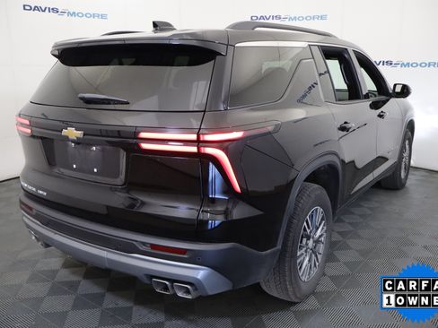 Used 2026 Chevrolet Traverse LT AWD/4WD image 6