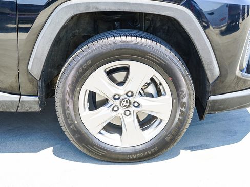 Used 2024 Toyota RAV4 LE AWD/4WD image 10