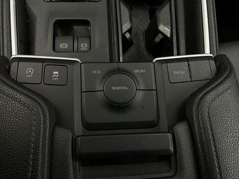 Used 2025 Toyota Grand Highlander FWD image 24