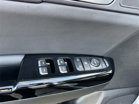 Used 2022 Kia Sportage EX image 28