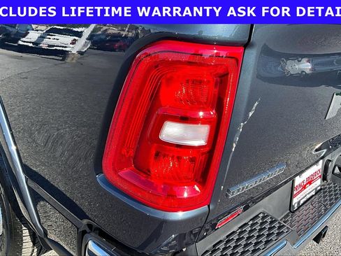Used 2025 RAM 1500 Big Horn AWD/4WD image 24