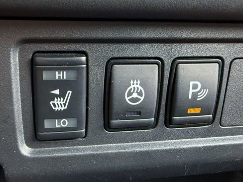 Used 2023 Nissan Frontier PRO-4X w/ Pro-4X Premium Package image 15