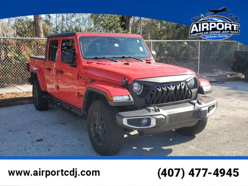 Used 2024 Jeep Gladiator Sport image 1