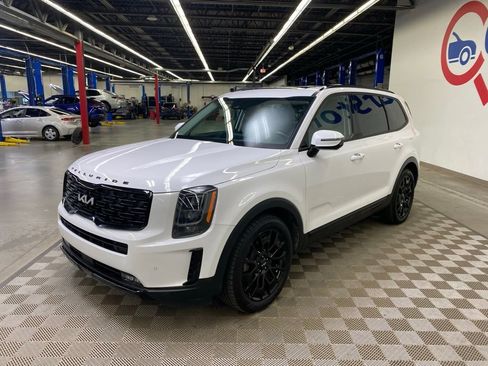 Used 2022 Kia Telluride SX w/ Nightfall Edition Package AWD/4WD image 4