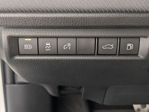 Used 2025 Toyota Camry SE w/ Convenience Package FWD image 14