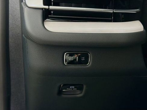 New 2025 Lincoln Navigator Reserve w/ Jet Appearance Package AWD/4WD image 10