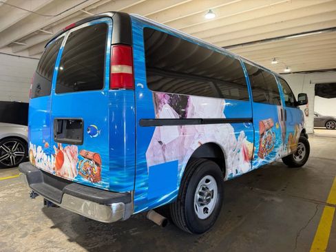 Used 2010 GMC Savana 3500 LT w/ LT Preferred Equipment Group RWD image 4