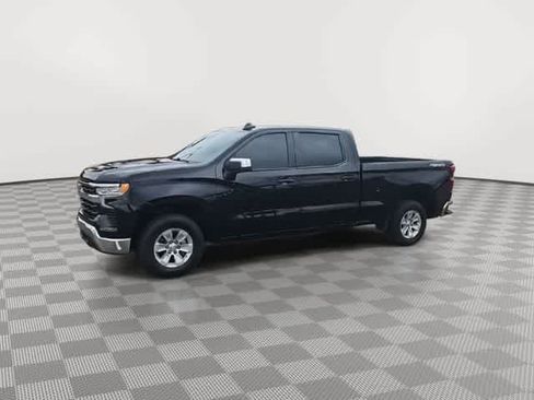 Used 2023 Chevrolet Silverado 1500 LT w/ Protection Package AWD/4WD image 4