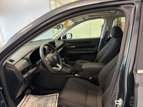 Used 2025 Honda CR-V EX image 11