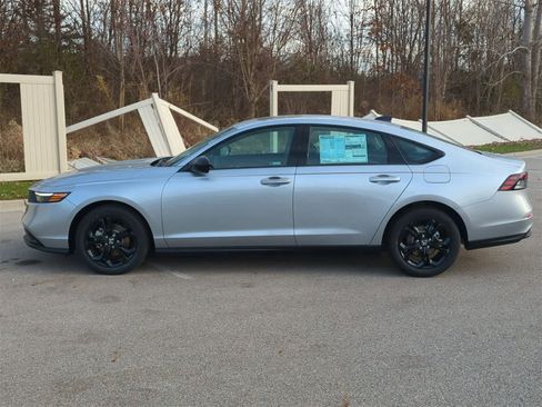 New 2025 Honda Accord SE image 11