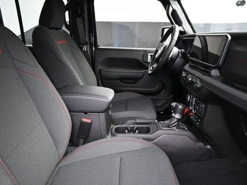 New 2025 Jeep Gladiator Rubicon w/ Safety Group AWD/4WD image 21