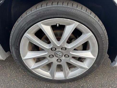 Used 2009 Toyota Matrix XRS image 32