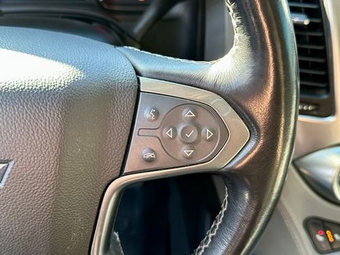 Used 2019 Chevrolet Suburban LT image 40