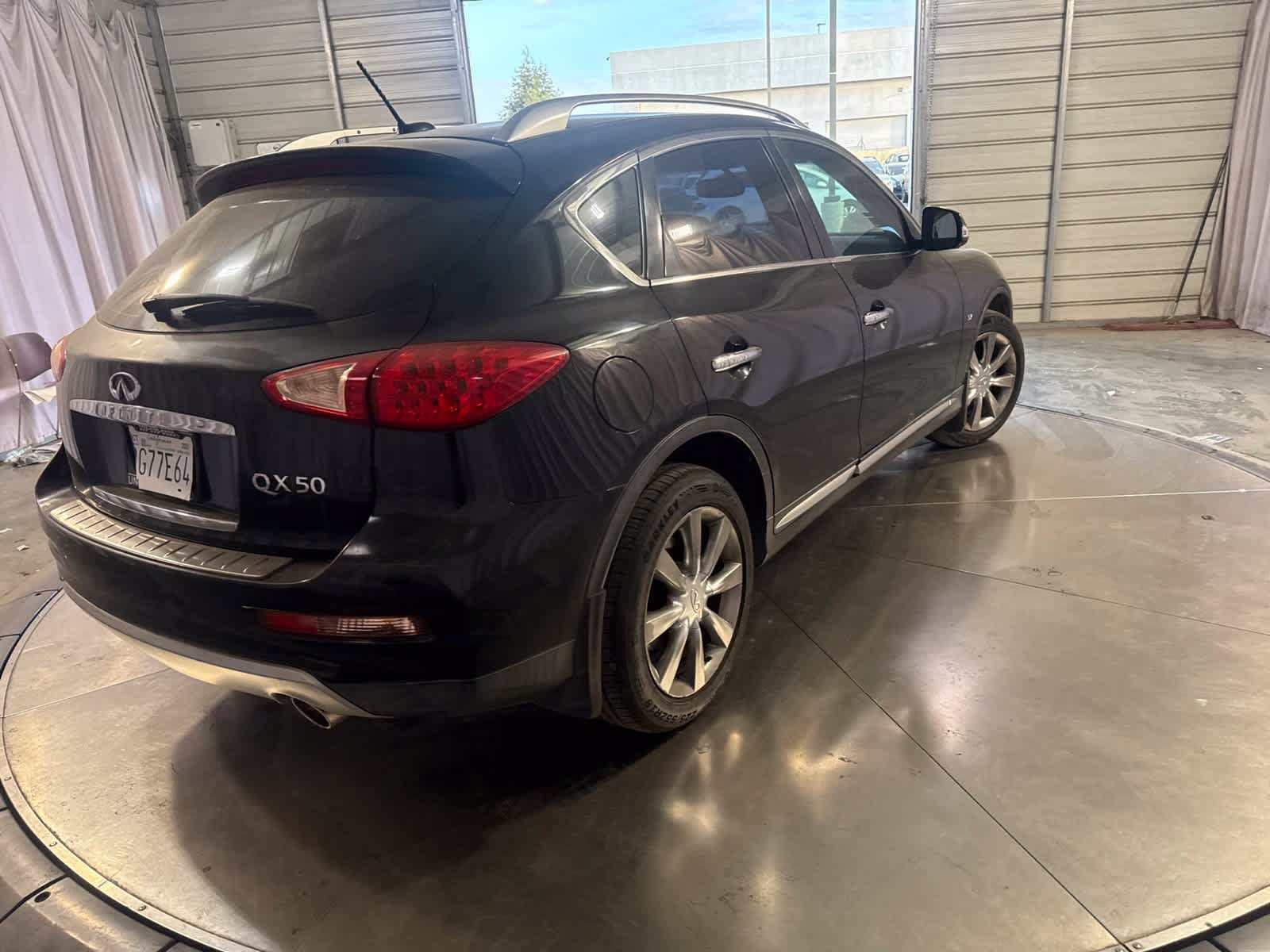 Used 2016 INFINITI QX50 2WD w/ Premium Plus Package image 4