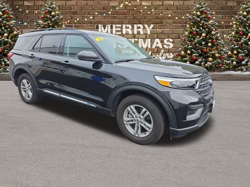 Used 2024 Ford Explorer XLT image 7