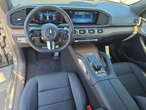 New 2025 Mercedes-Benz GLS 450 4MATIC image 15