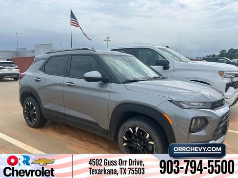 Used 2023 Chevrolet TrailBlazer LT w/ Convenience Package AWD/4WD image 1