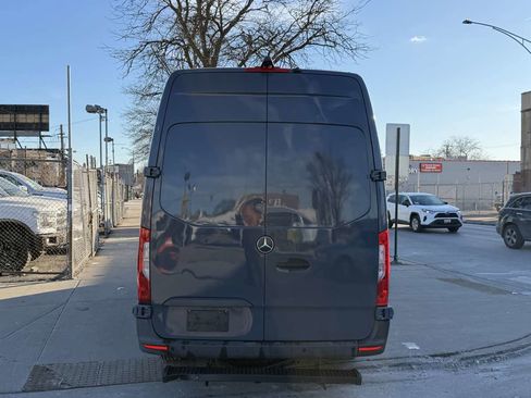 Used 2019 Mercedes-Benz Sprinter 170 image 6