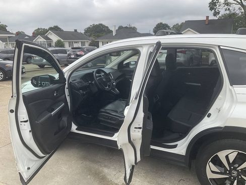 Used 2016 Honda CR-V Touring image 10