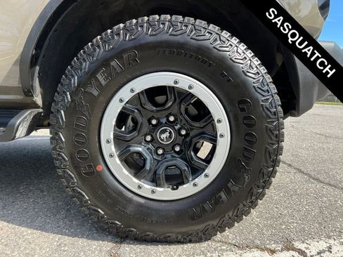 Used 2025 Ford Bronco Outer Banks w/ Sasquatch Package AWD/4WD image 13