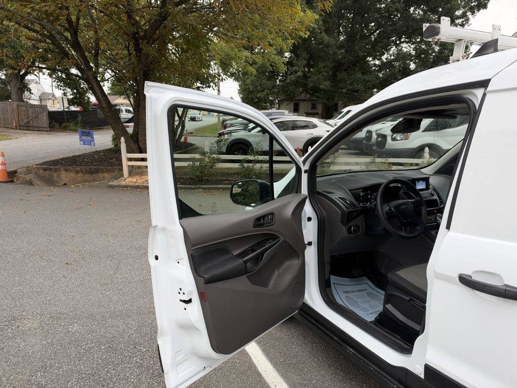Used 2022 Ford Transit Connect XL FWD image 5
