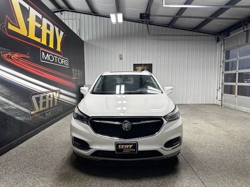 Used 2020 Buick Enclave Essence w/ Sound and Sites Package AWD/4WD image 17