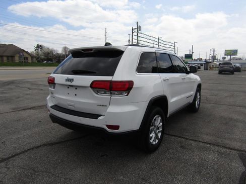 Used 2021 Jeep Grand Cherokee Laredo AWD/4WD image 8