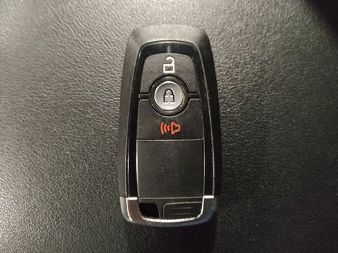 Used 2024 Ford Edge SEL image 32