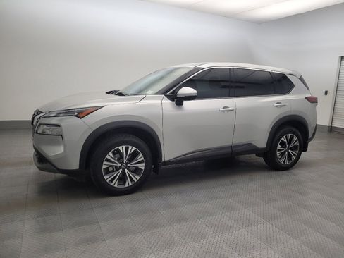 Used 2021 Nissan Rogue SV AWD/4WD image 2