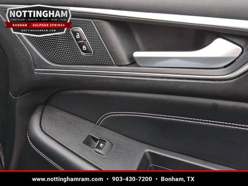 Used 2023 Ford Edge Titanium AWD/4WD image 35