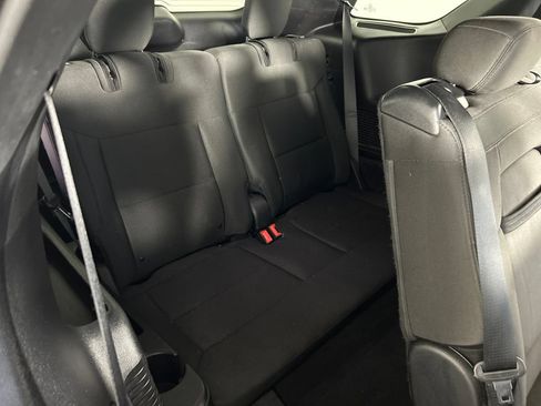 Used 2020 Ford Explorer XLT w/ Comfort Package AWD/4WD image 34